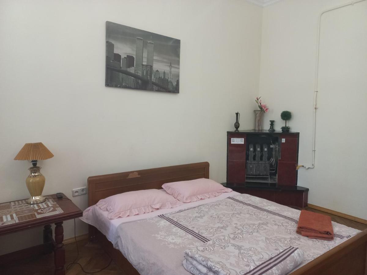 Затишна Оселя Apartment Liov Exterior foto